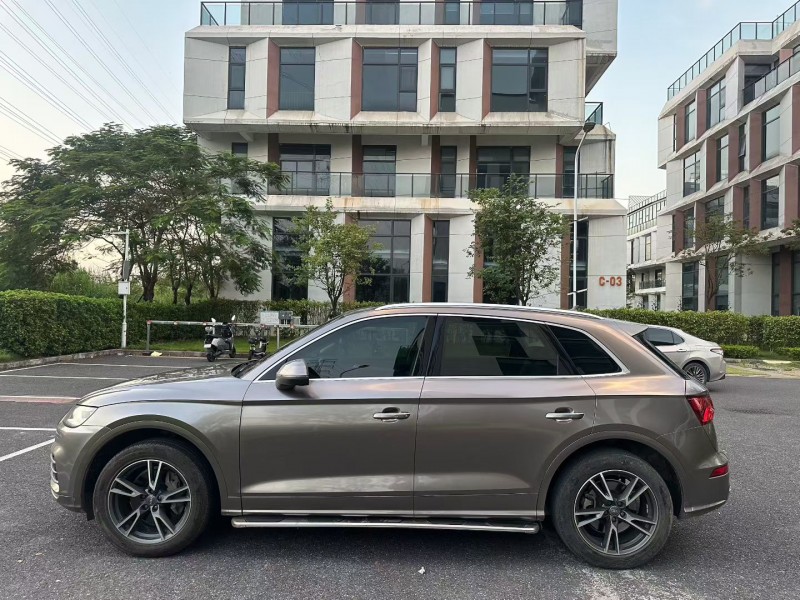 广州19年奥迪Q57