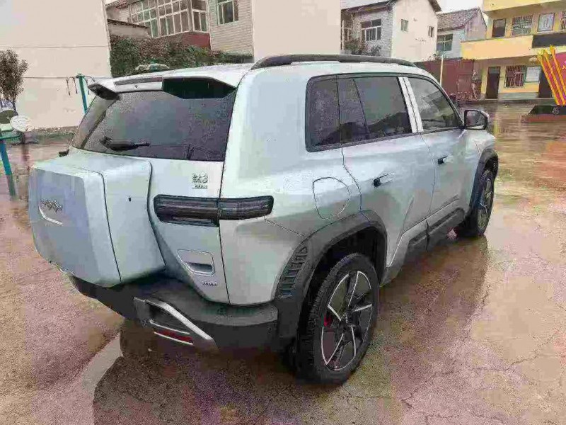 郑州25年比亚迪方程豹7