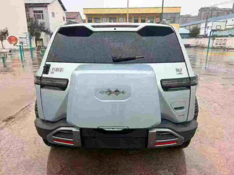 郑州25年比亚迪方程豹9