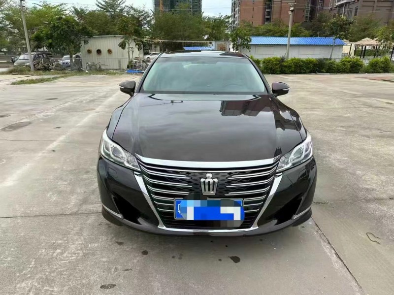 广州15年丰田皇冠1