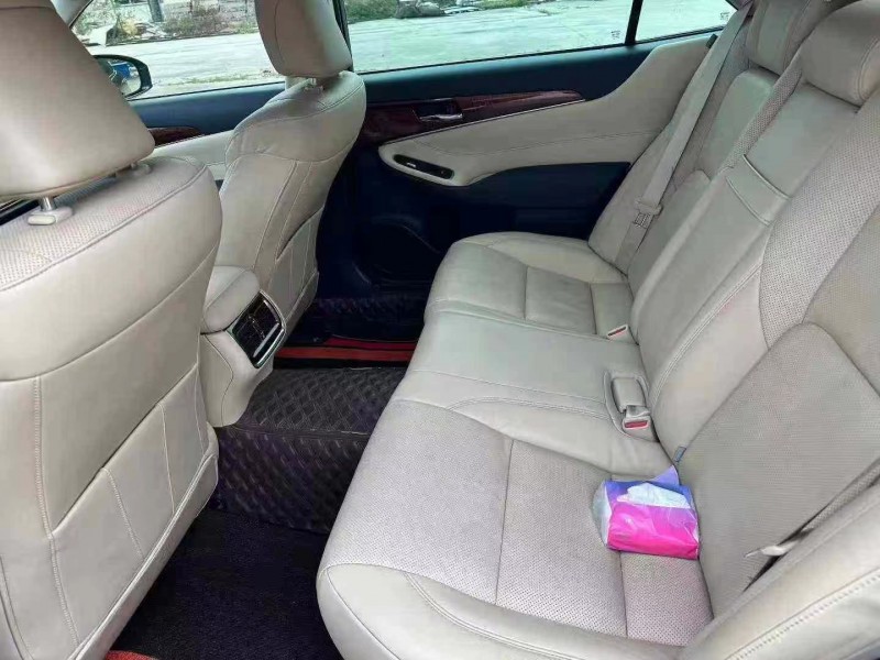 广州15年丰田皇冠5