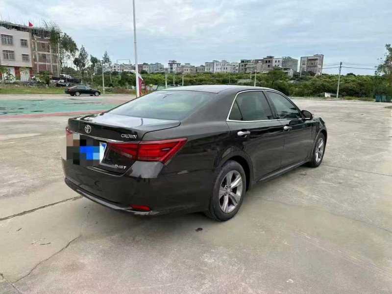 广州15年丰田皇冠7