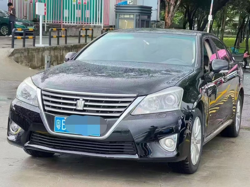 广州14年丰田皇冠2