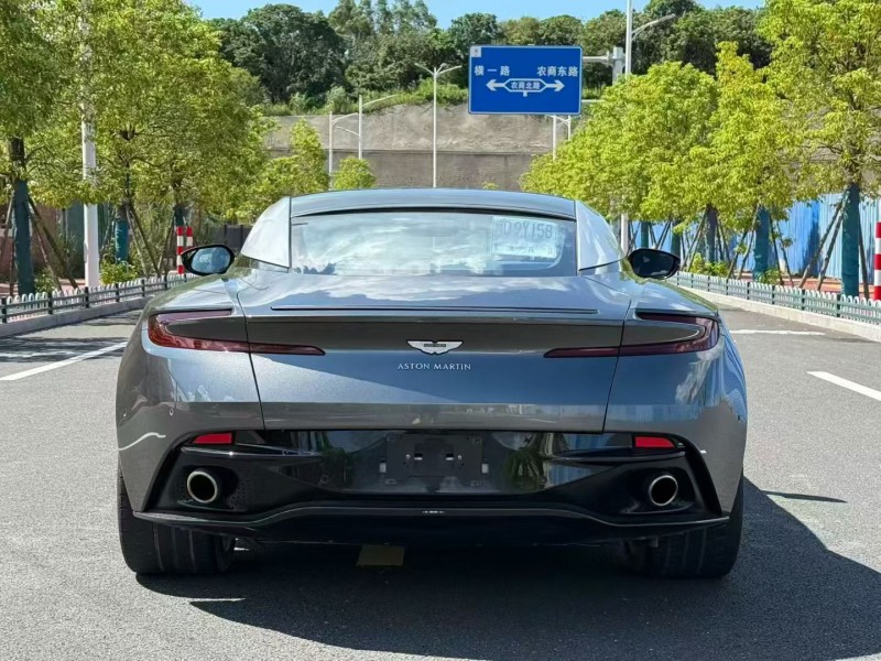 厦门18年阿斯顿·马丁DB113