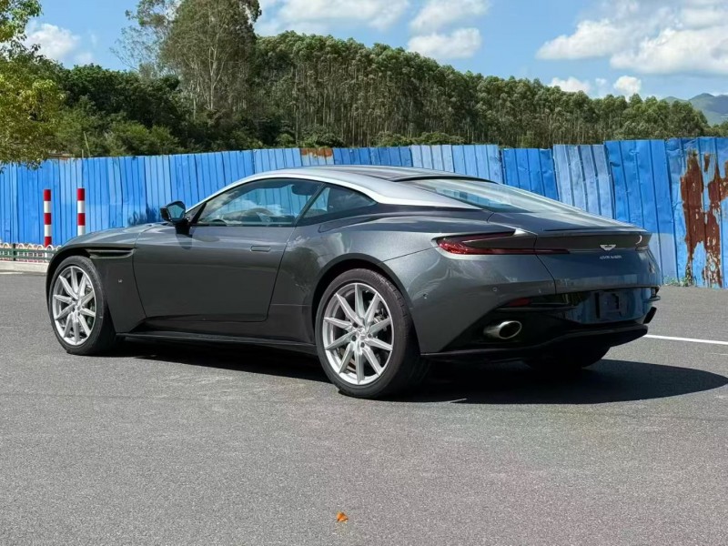 厦门18年阿斯顿·马丁DB114