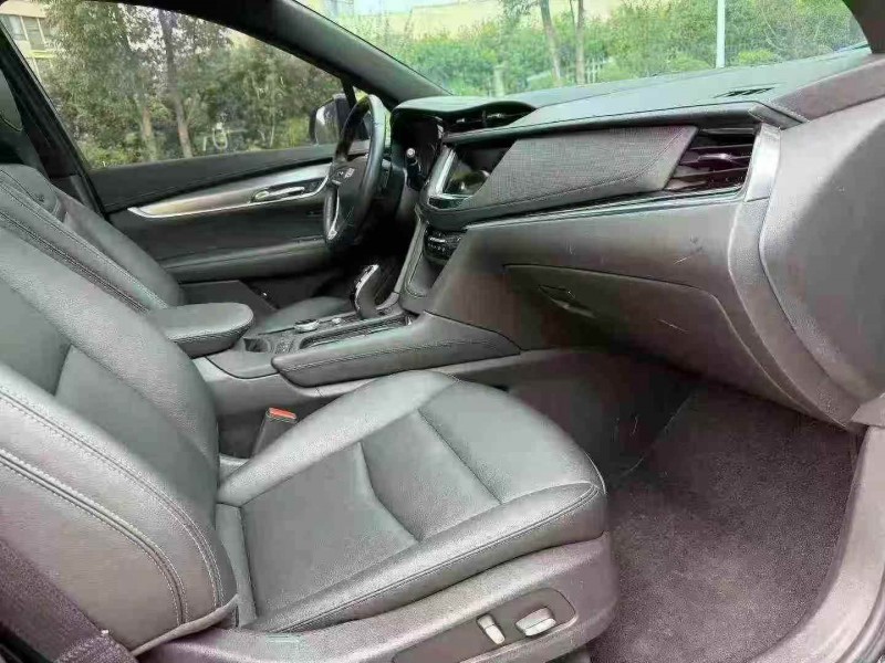 襄阳22年凯迪拉克XT68