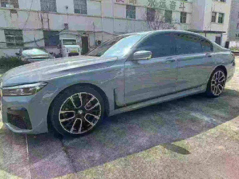 济南19年宝马7系3