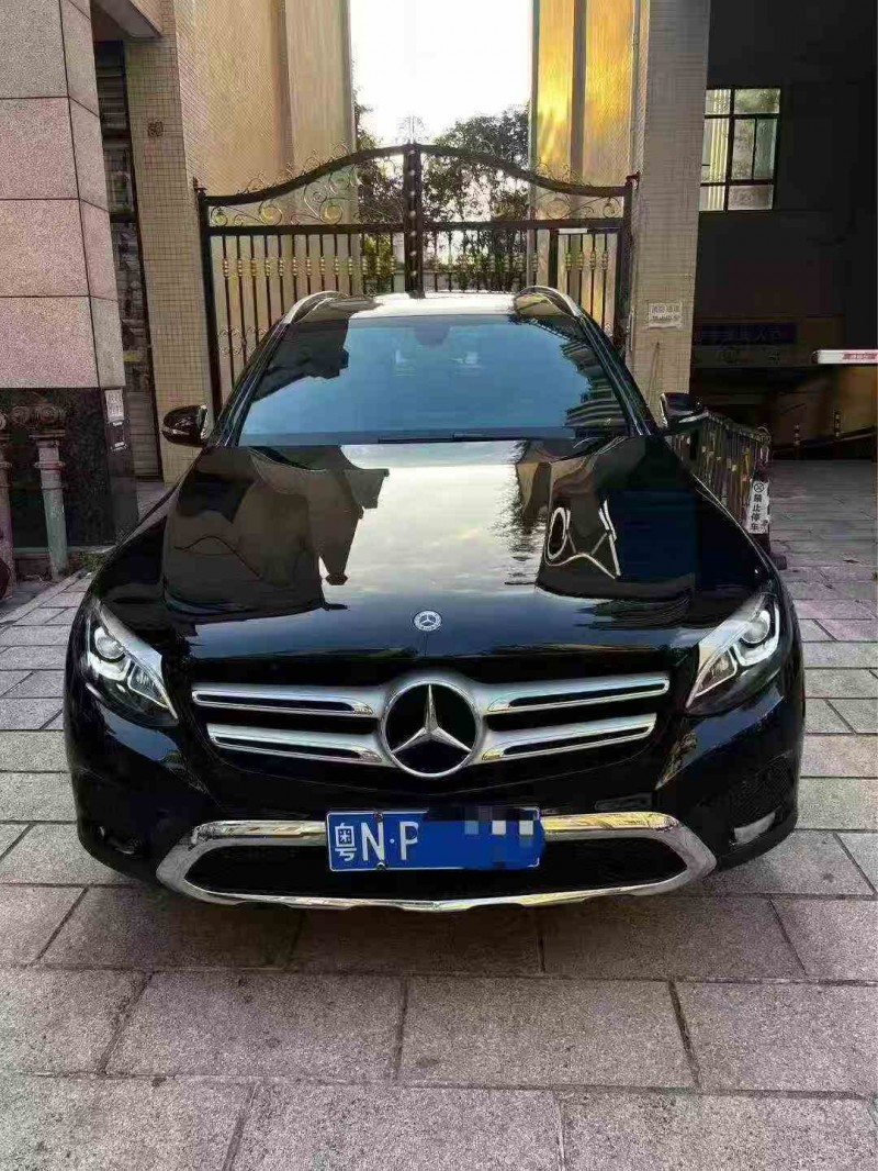 湛江19年奔驰GLC1