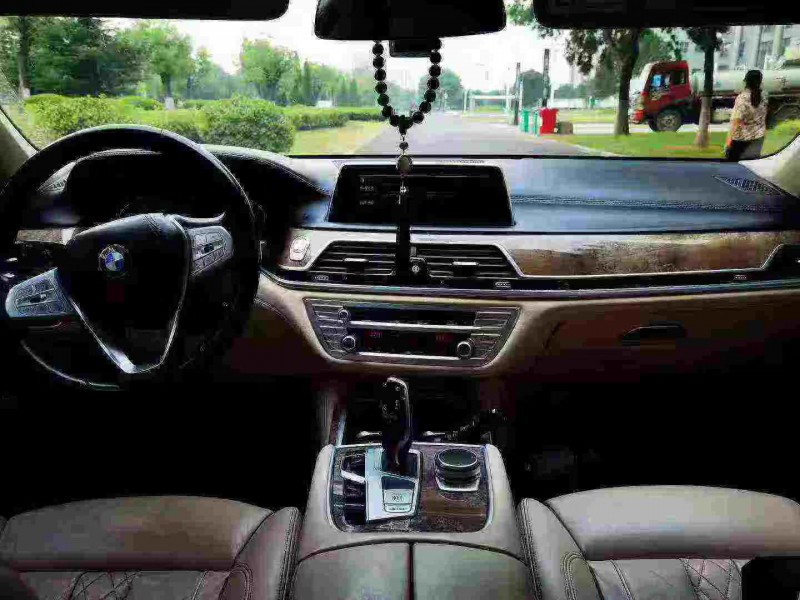 枣庄20年宝马7系5