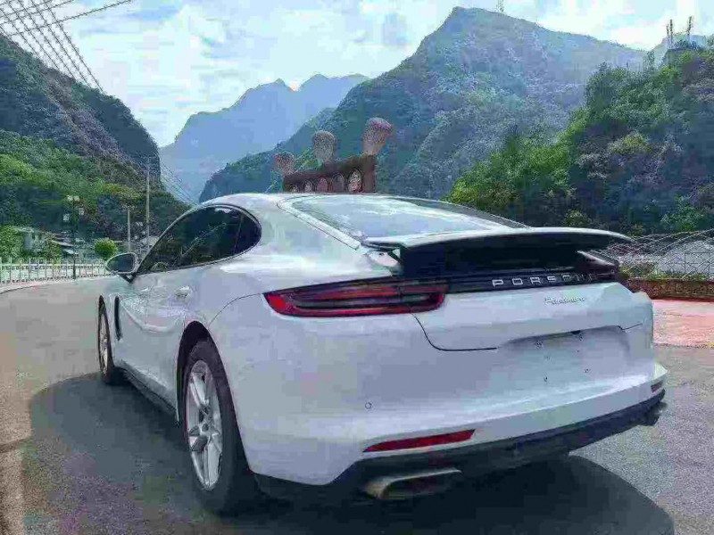 潍坊19年保时捷帕拉梅拉7