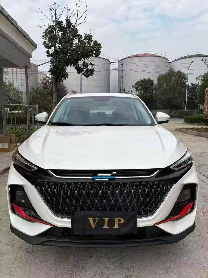 襄阳23年长安汽车欧尚1