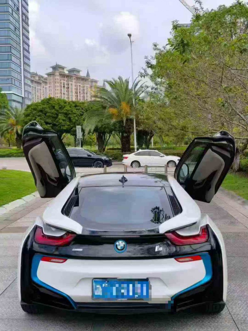 金华17年宝马i89