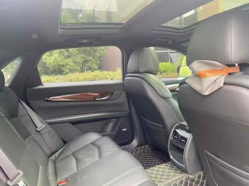 襄阳21年凯迪拉克CT67