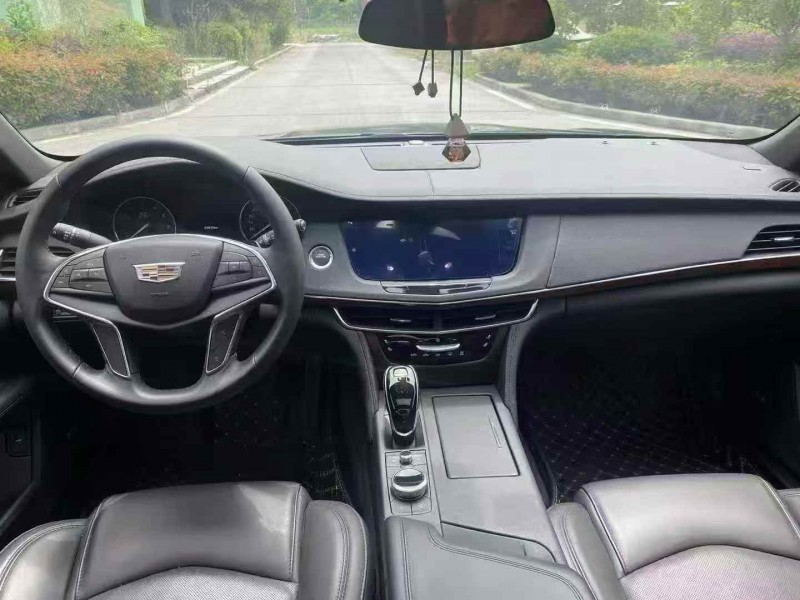 襄阳21年凯迪拉克CT68