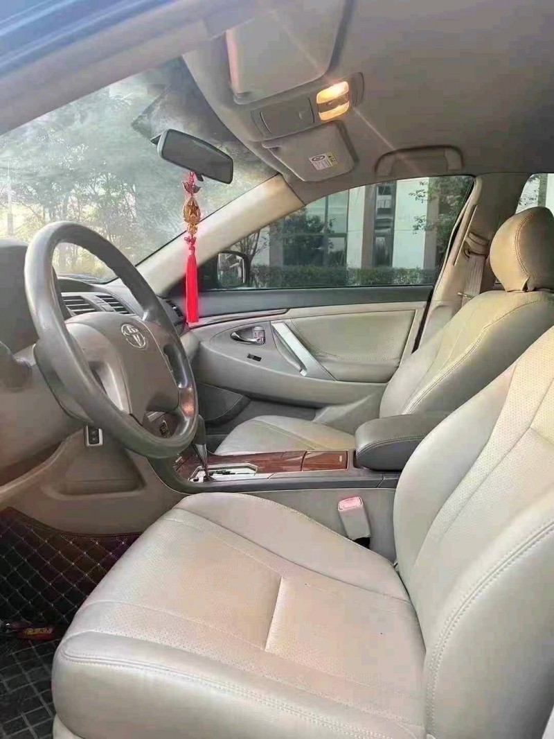 广州15年丰田凯美瑞5