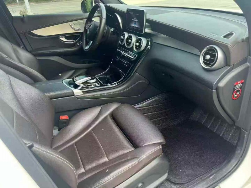 襄阳19年奔驰GLC7