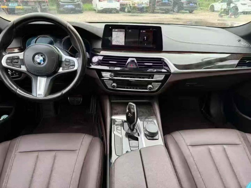 湖州19年宝马5系4