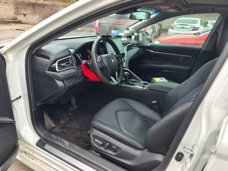 长沙22年丰田凯美瑞3