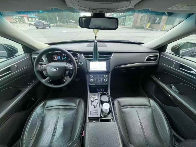 襄阳16年福特金牛座7