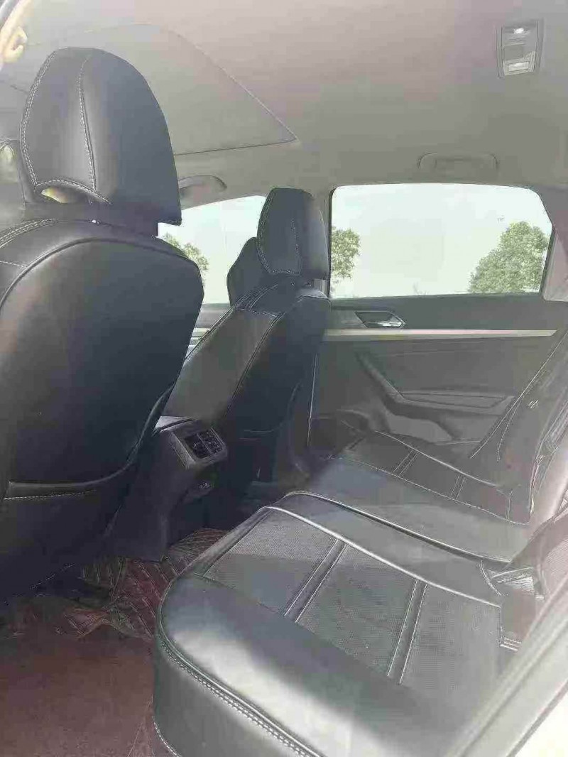 襄阳20年大众朗逸6