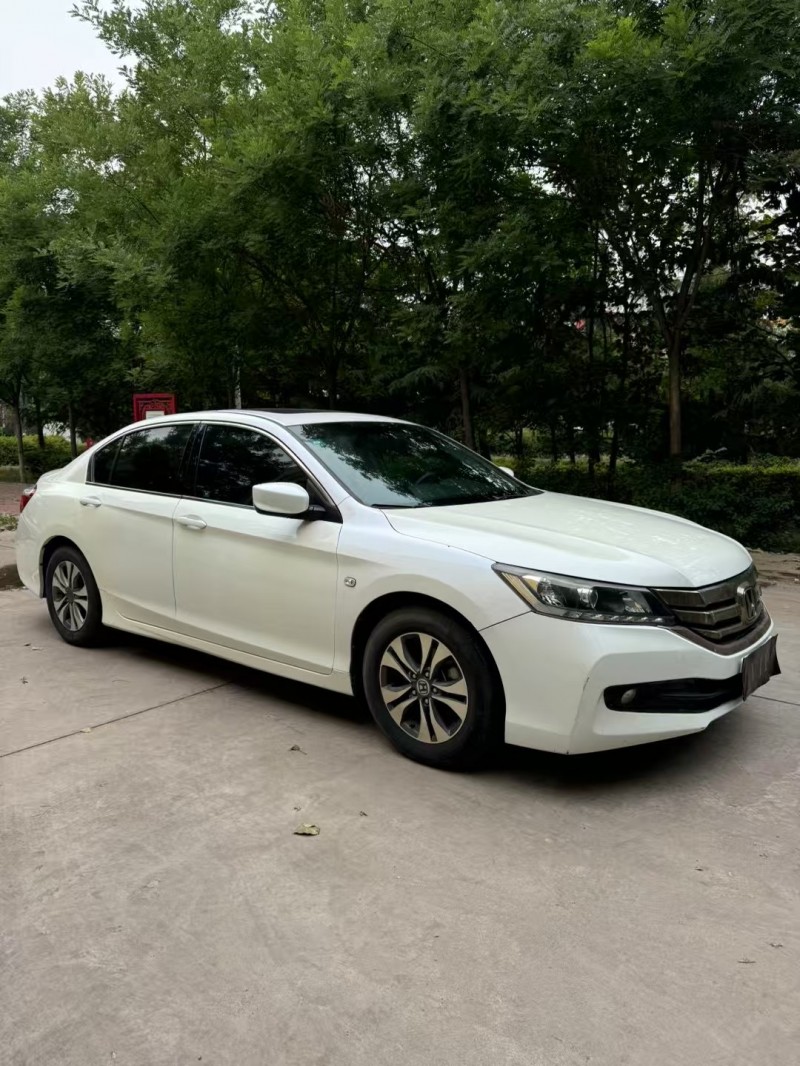 邢台16年本田雅阁4