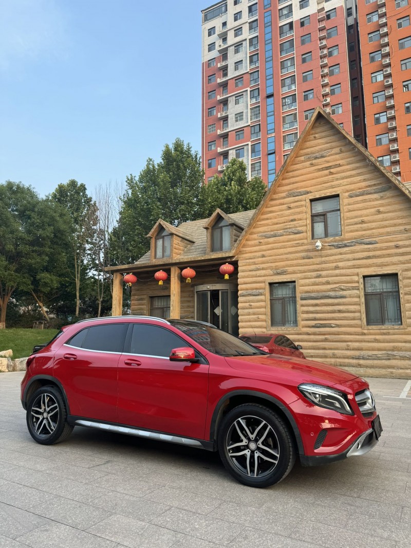 邢台17年奔驰GLA3