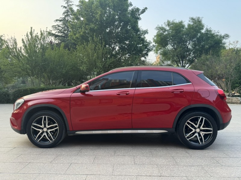 邢台17年奔驰GLA4