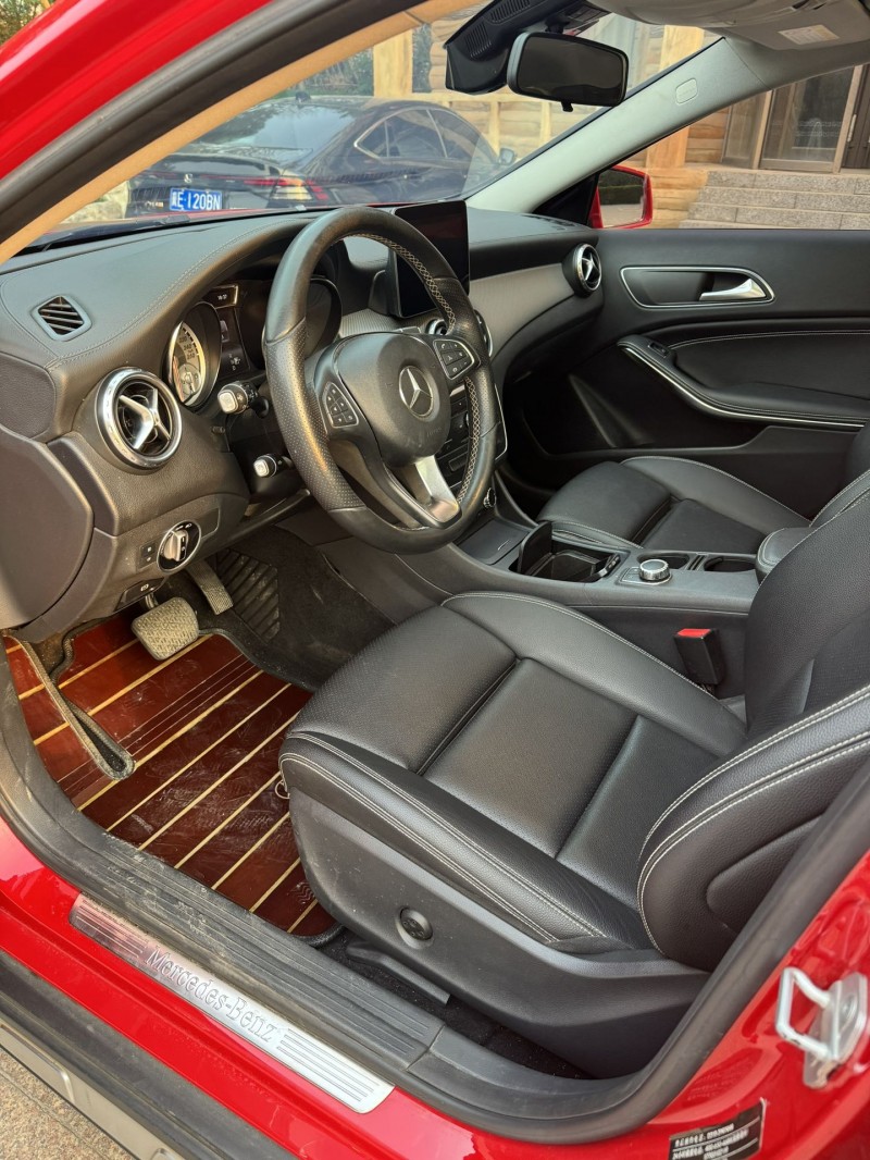 邢台17年奔驰GLA5