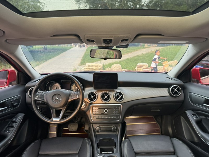 邢台17年奔驰GLA8