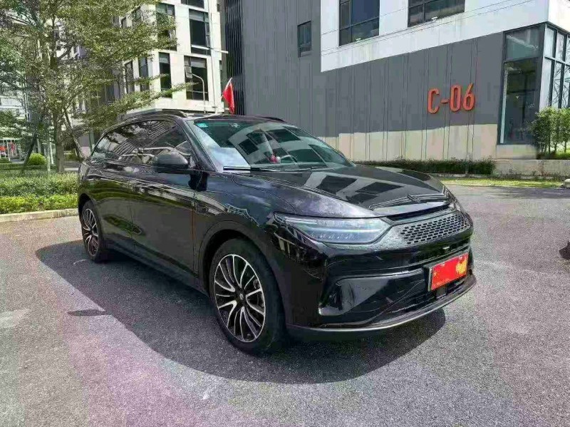 广州23年零跑汽车C115