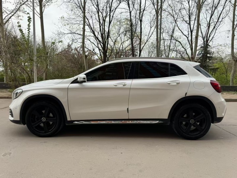 邢台19年奔驰GLA4