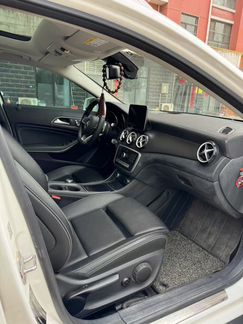 邢台19年奔驰GLA8