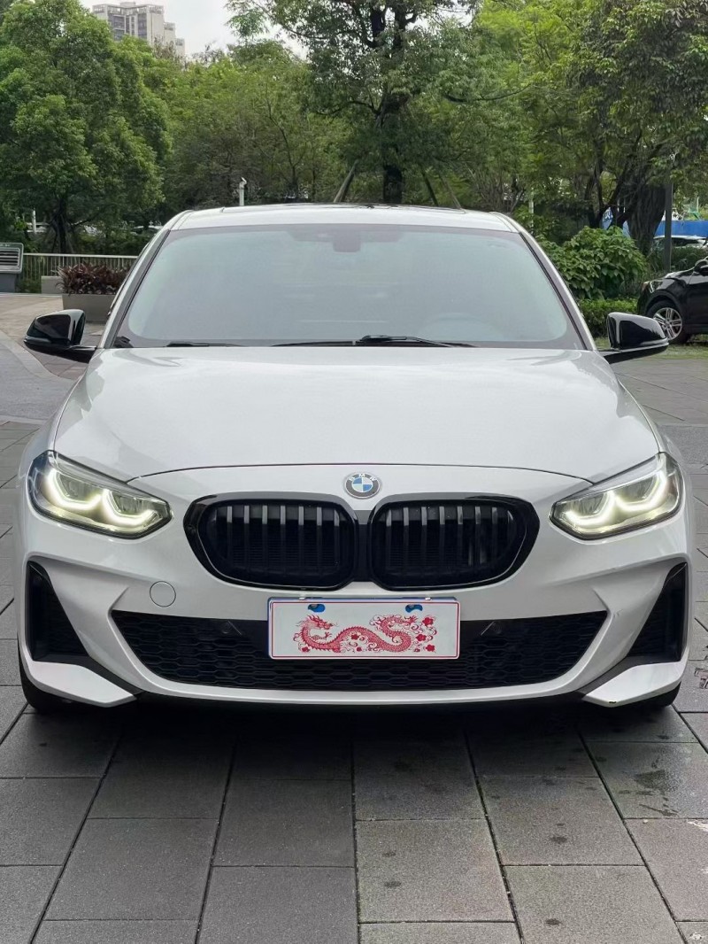 佛山22年宝马1系1