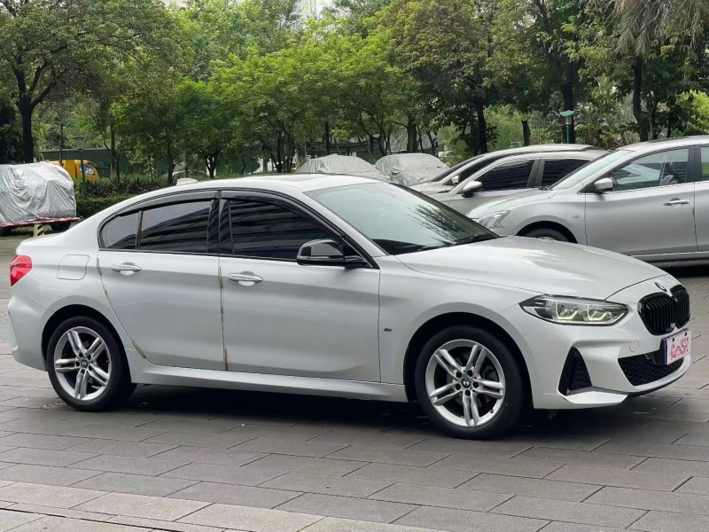 佛山22年宝马1系2