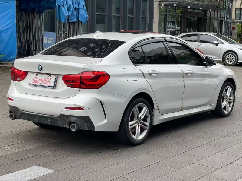 佛山22年宝马1系8