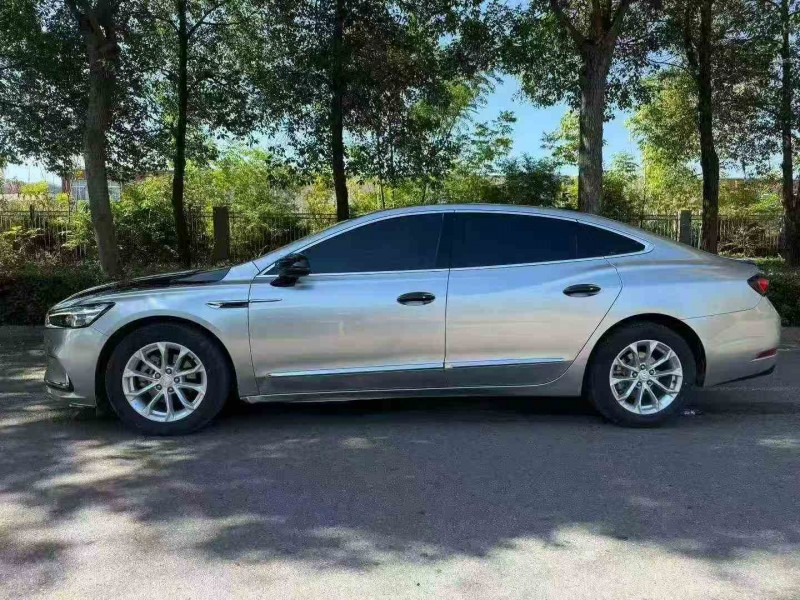 衡阳21年别克君越7