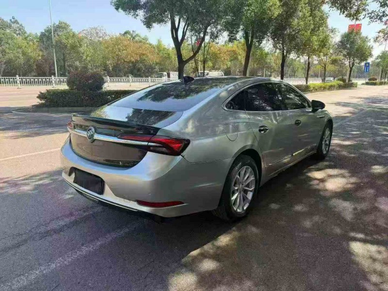 衡阳21年别克君越8