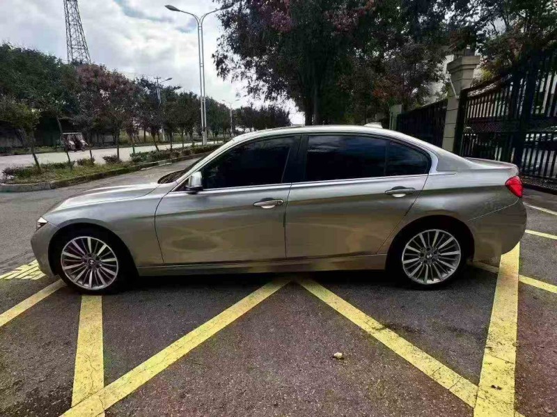 苏州19年宝马3系8