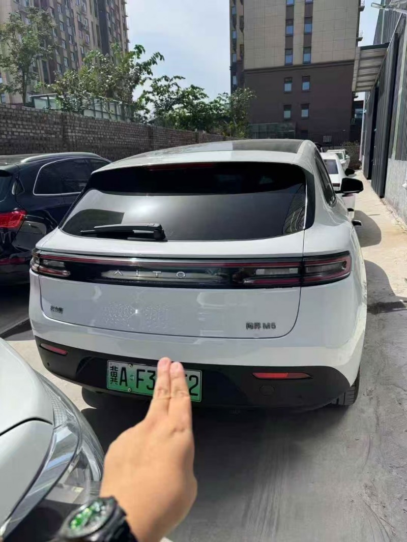 邢台23年华为智选问界6