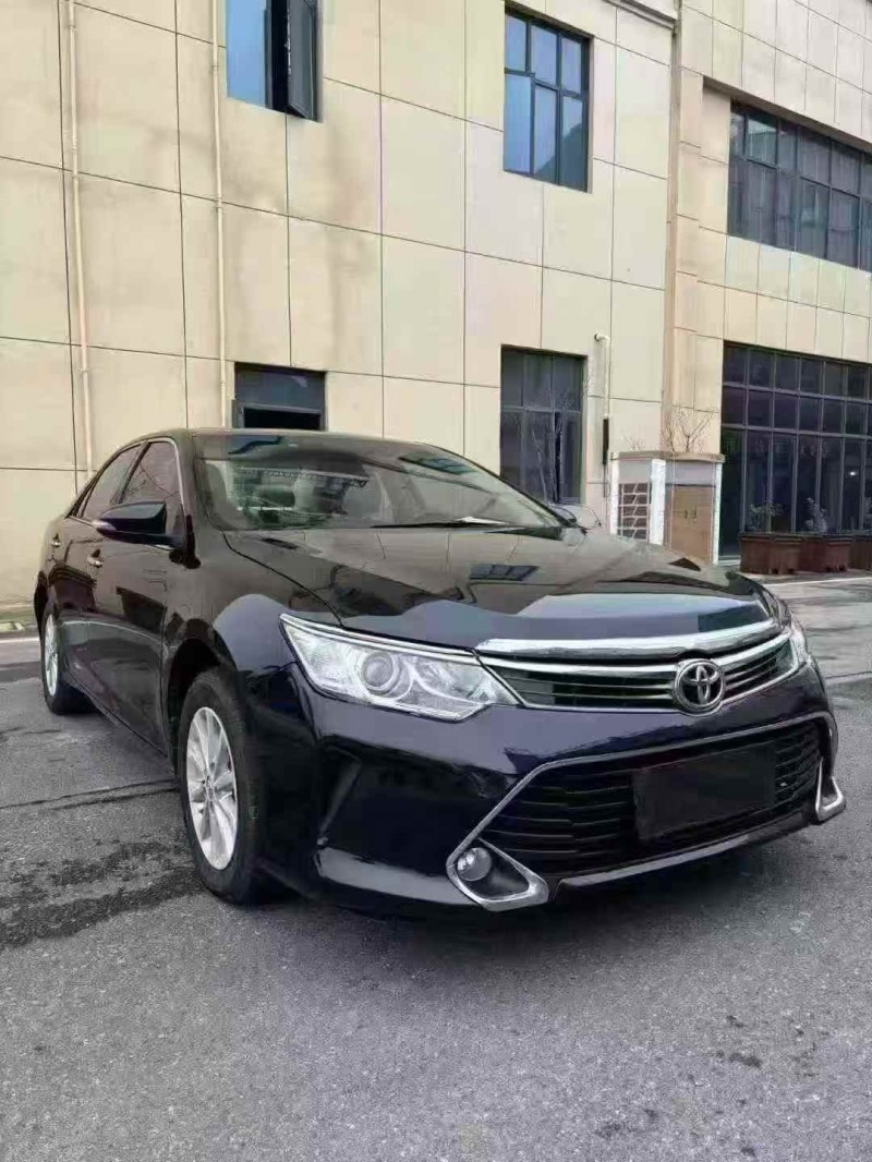 襄阳18年丰田凯美瑞2