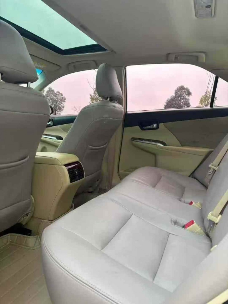 襄阳18年丰田凯美瑞6