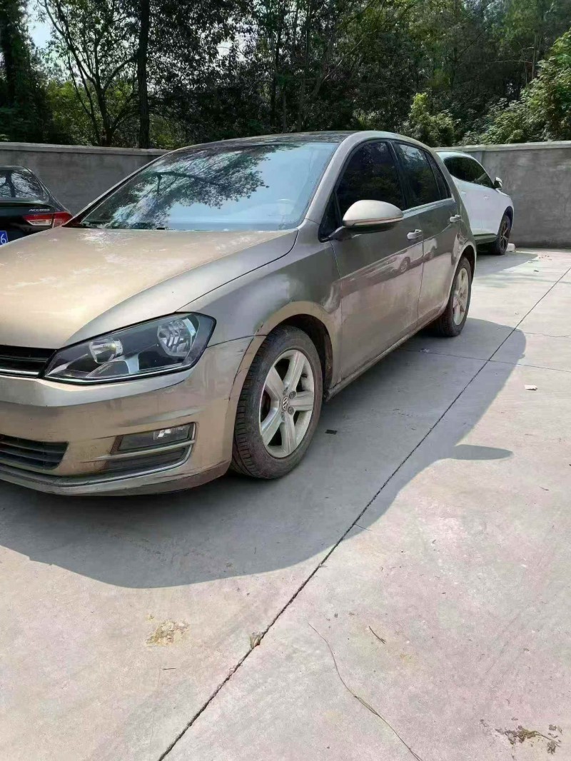 绍兴15年大众高尔夫3