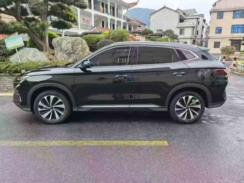 绍兴23年比亚迪宋7