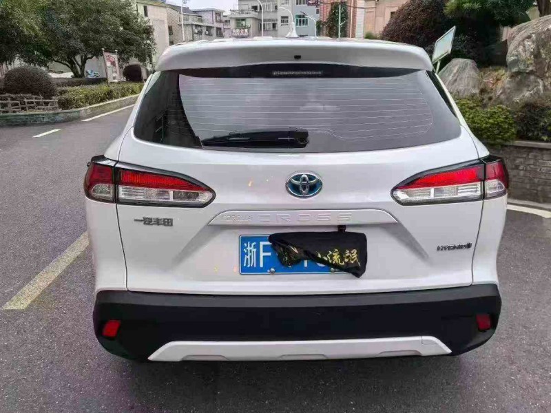 杭州25年丰田锐放9