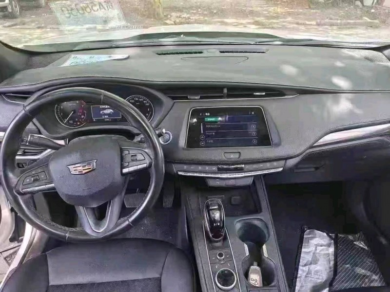 贵阳21年凯迪拉克XT44