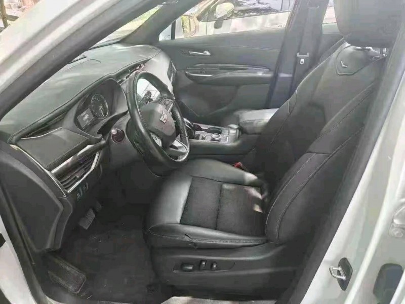 贵阳21年凯迪拉克XT46