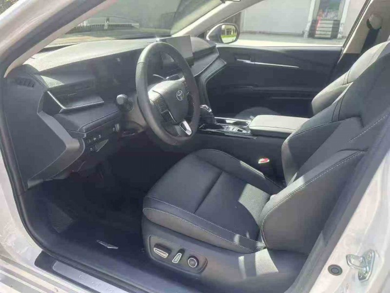 佛山25年丰田凯美瑞6