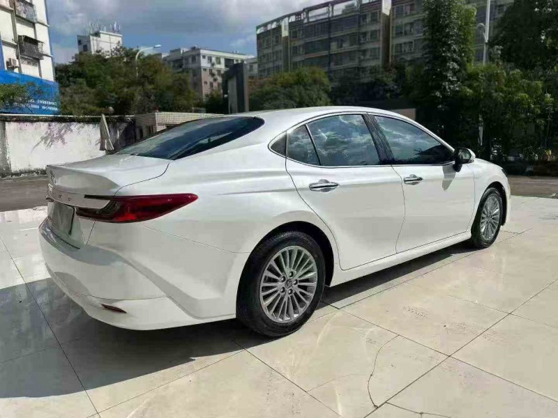 佛山25年丰田凯美瑞8