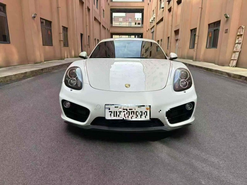 重庆14年保时捷卡曼1