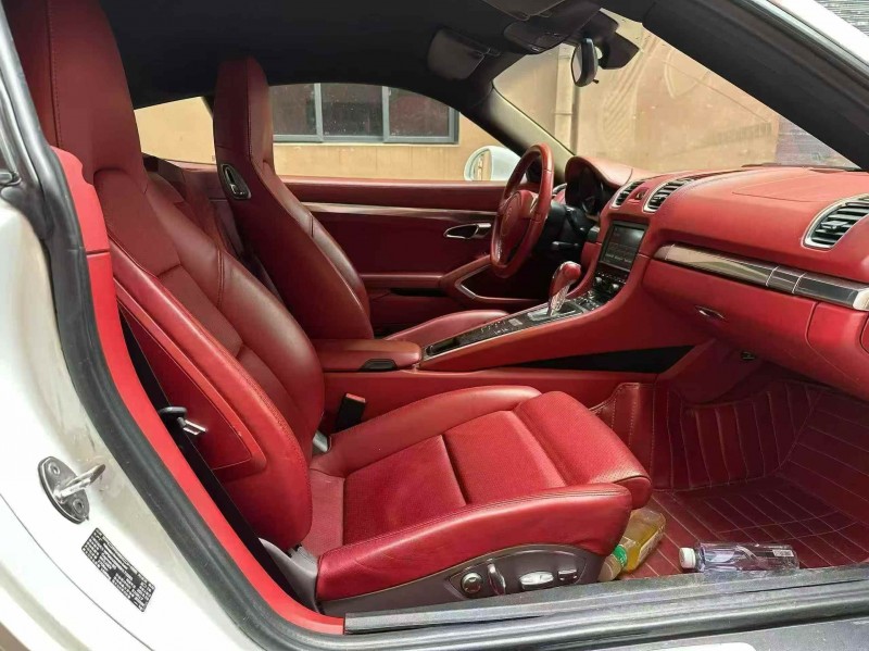 重庆14年保时捷卡曼5